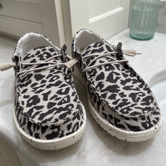 Hey Dude Shoes Hey Dude Wendy Woven Grey Cheetah Animal Print Slip